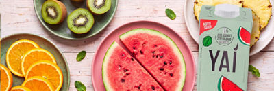 RTD tea Yai packages with fruits.