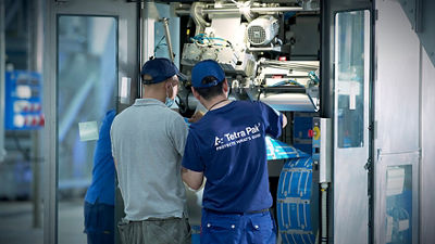 利乐的最佳加工生产线解决方案，目标于2030年，分别减少50%的耗水、食物浪费和碳排放 。