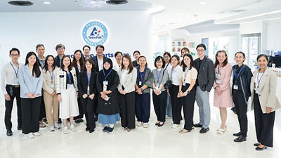 เต็ดตรา แพ้ค ต้อนรับคณะ SET ESG EXPERTS POOL เยี่ยมชมศูนย์นวัตกรรมผลิตภัณฑ์สำหรับลูกค้า กรุงเทพฯ แลกเปลี่ยนมุมมองด้านเศรษฐกิจหมุนเวียนในอุตสาหกรรมบรรจุภัณฑ์ไทย