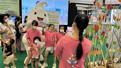 Used beverage carton collection and recycling at AEONMALL in Ha Noi