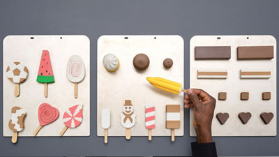 Tray with ice cream prototypes