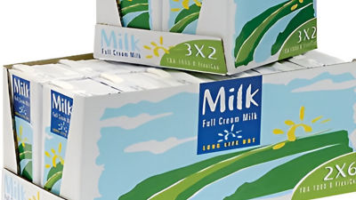 caja de cartón con envases de leche