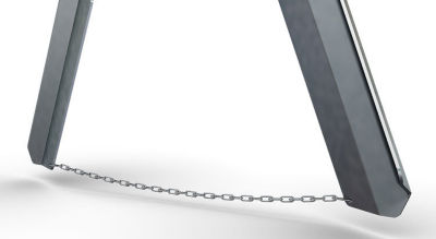 Stainless steel chain on mixer blades