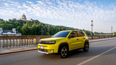 Fiat grande panda yellow car 