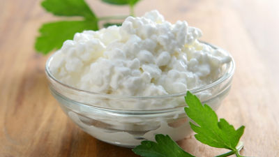 cottage cheese in a glass bowl