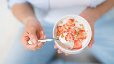 Yogur de etiquetado limpio