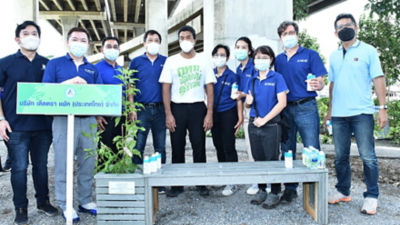 Channel 3 Planting Trees with the Governor of Bangkok
