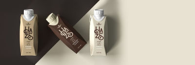 Boissons au café dans des briques alimentaires Tetra Prisma® Aseptic