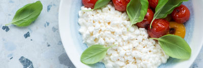 Cottage cheese, dried tomatoes and basil