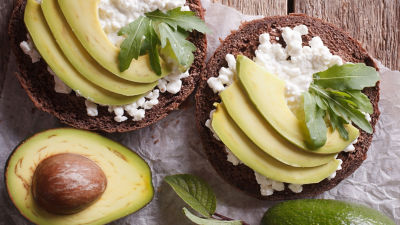 Sandwich with cottage cheese