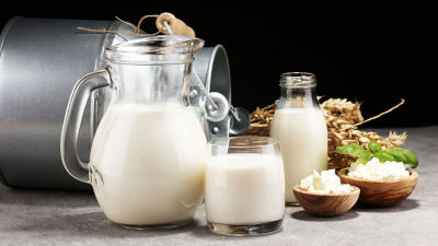 Lait frais et fromage