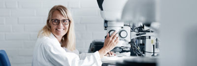Expert in lab