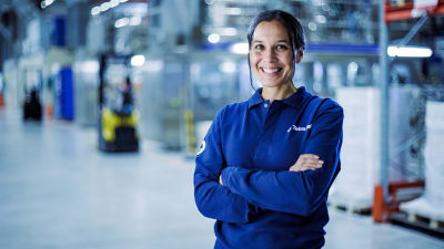 Female service engineer