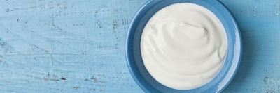 Fermented yoghurt in a blue bowl