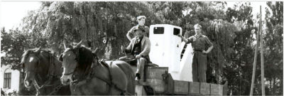 Three men delivering a Tetra Pak machine