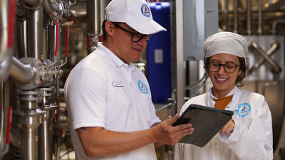 Food experts in pilot plant
