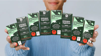 Holding Tetra Recart carton packages