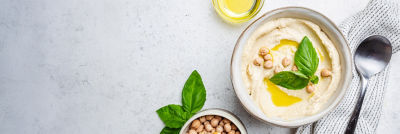 Bowl with hummus and chick peas