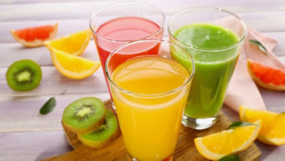 Juice and fresh fruits