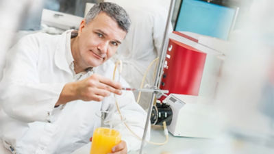 Man in laboratory, Christer Lanzingh