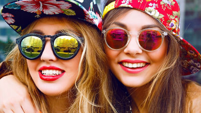 millenials smiling