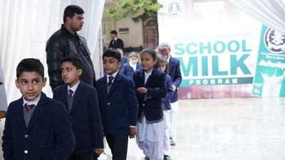 Children in Pakistan School Milk Programme