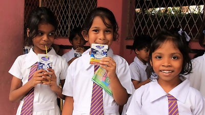 School girls Sri Lanka, school milk programme