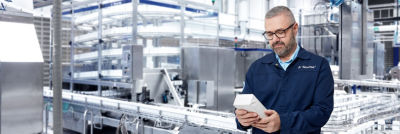 Ingeniero de servicio y equipo de distribución