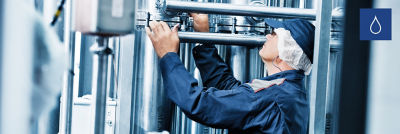 Service engineer, service on machine
