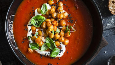 Tomatoe soup with chick peas