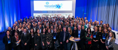 Group picture of Tetra Pak employees