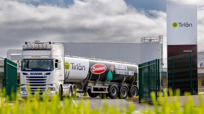 Tirlán milk tanker