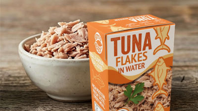 Flaked tuna in Tetra Recart carton and in bowl