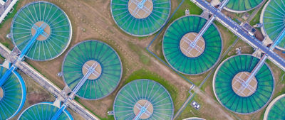 vista aérea de la instalación de tratamiento de agua