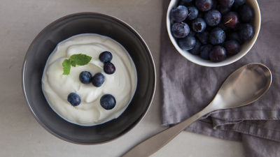 yougurt blueberries