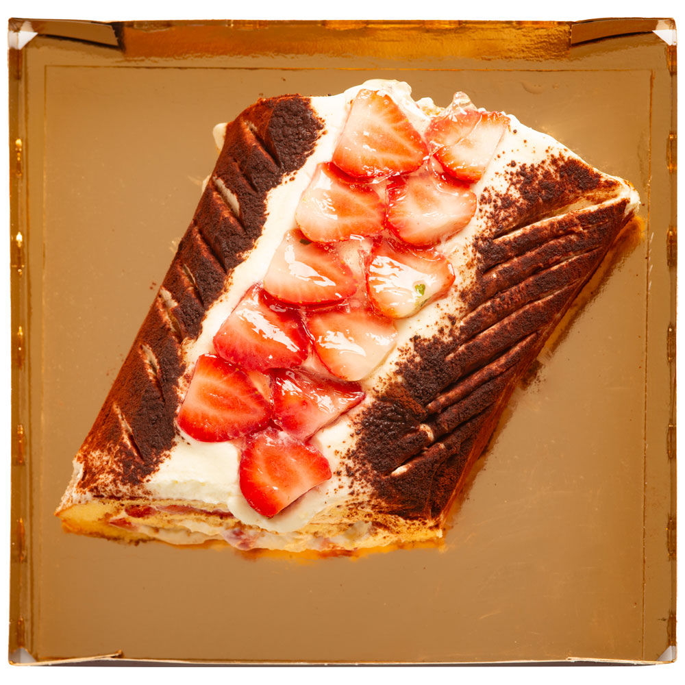 Roll&egrave; di crema chantilly e fragole - Immagine 11