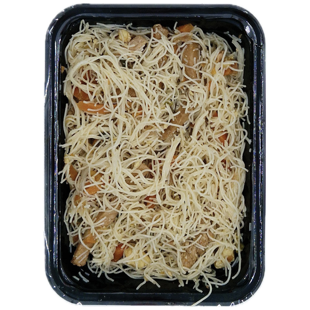 Spaghetti di riso con carne e verdure