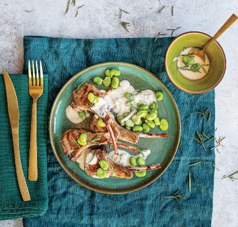 Costolette di agnello con fave e gorgonzola
