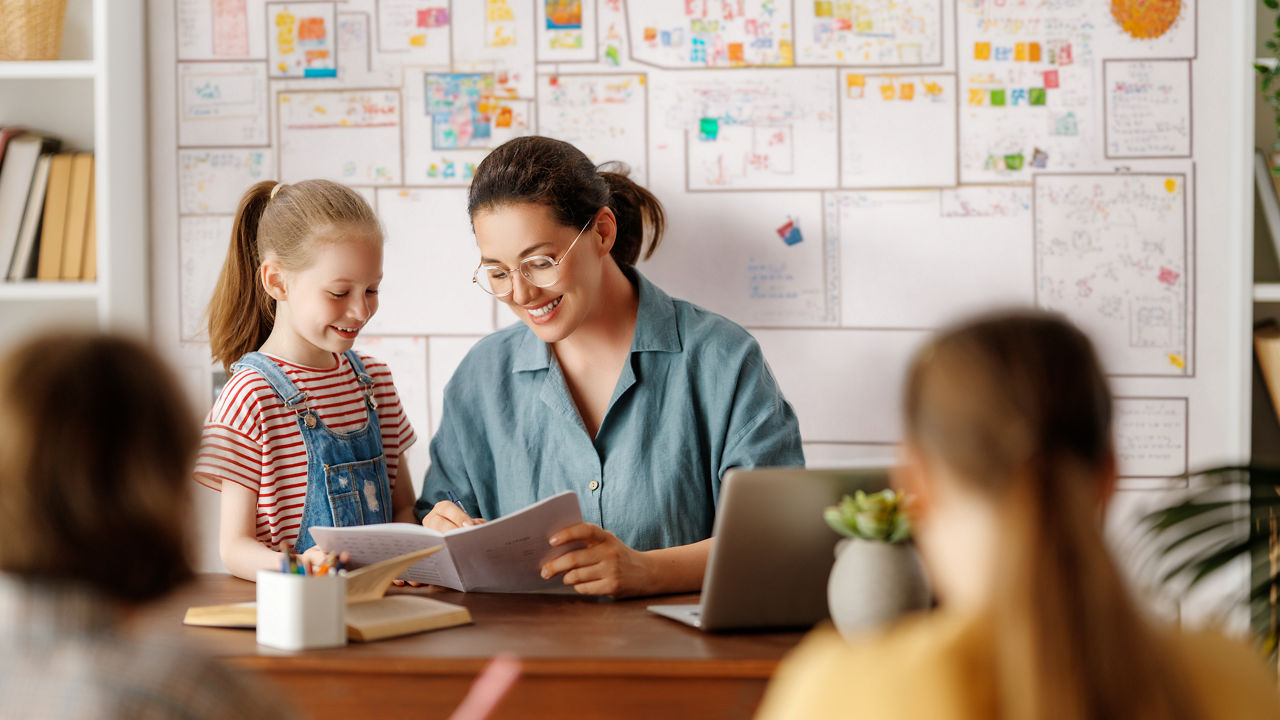 Texto y media alt text