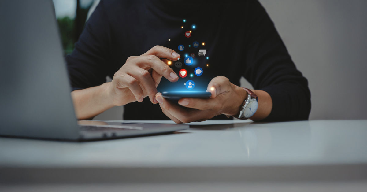 Texto y media alt text