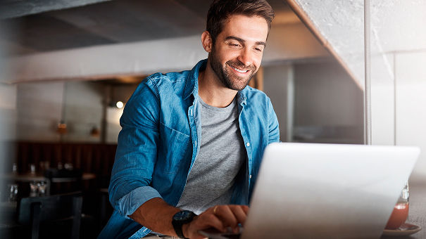 Texto y media alt text