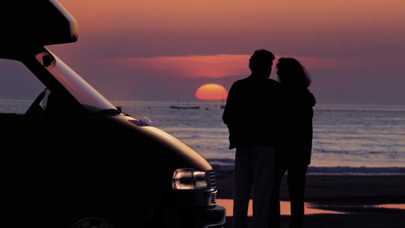 Volkswagen Utilitaires 30 ans California coucher de soleil
