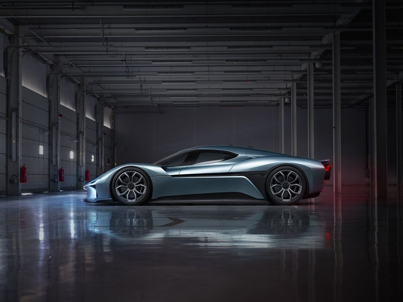 Side view of the sporty “NIO EP9”