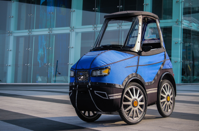 The “PodRide”: half electric vehicle, half e-bike