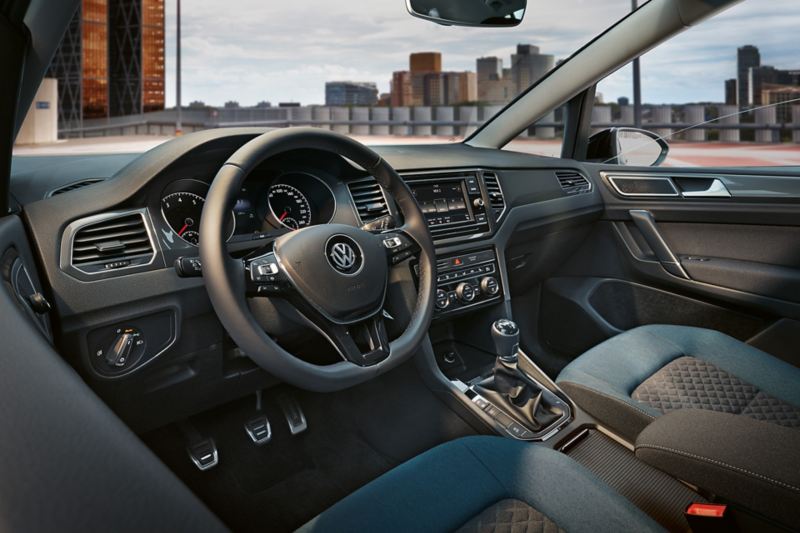 Der Golf Sportsvan Iq Drive Vw Sondermodelle Volkswagen De