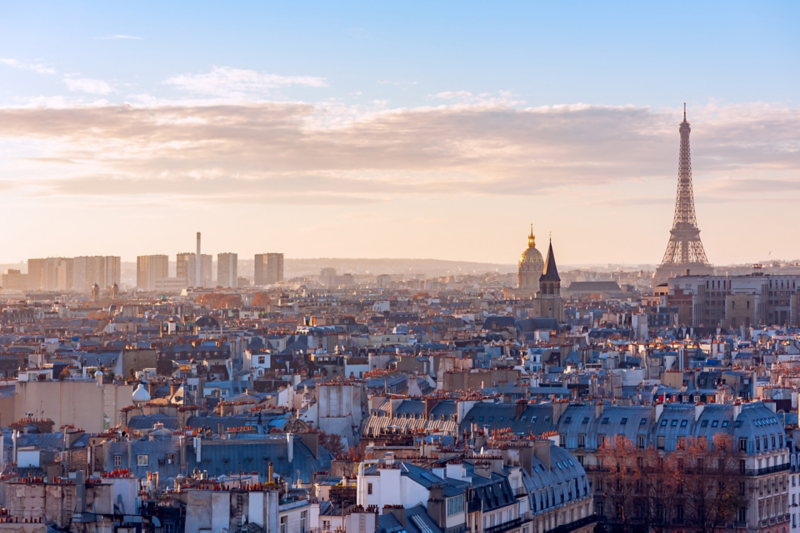 Paris skyline with the Eiffeltower