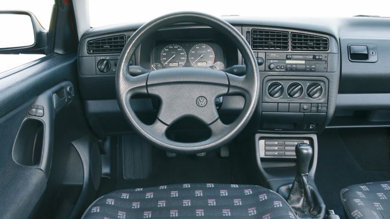 interni volante cockpit Golf III