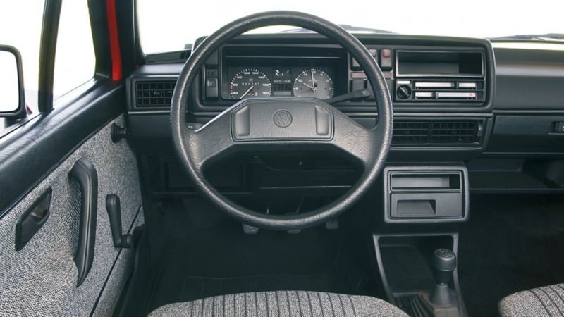interni volante cockpit Golf II