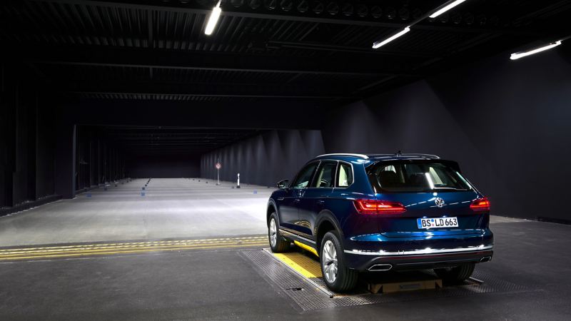 Blue Touareg in the light tunnel
