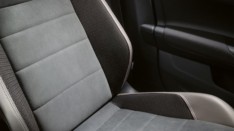 Polo seat with lumbar support